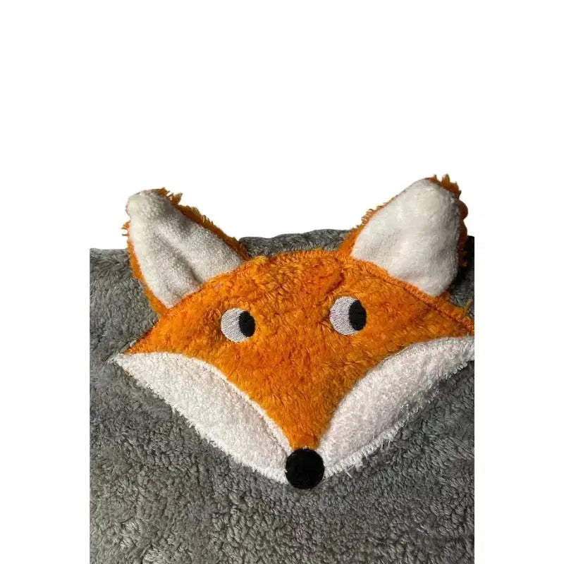 Bio-Kuschelkissen-Fuchs-Grauer-Pluesch-Handgemacht-Weich-Fuer-Babys-Pat-Und-Patty.jpg