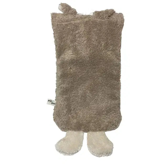 Beige Wärmflasche in Hundform „Neo“, waschbar und aus Bio-Materialien von PAT & PATTY