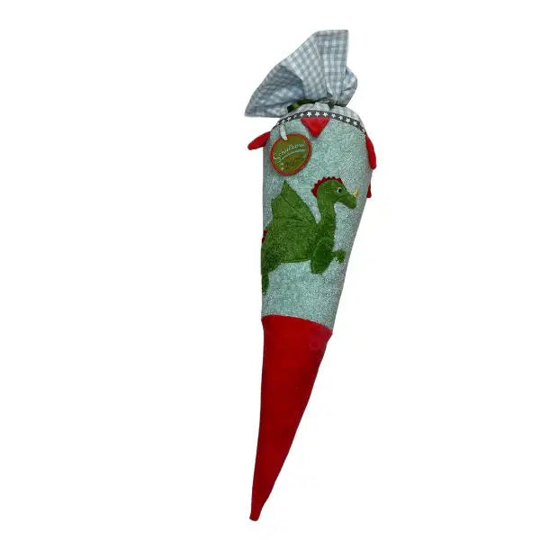 Waschbare Schultüte aus Stoff mit Drache – handgemachtes Geschenk zur Einschulung von PAT & PATTY